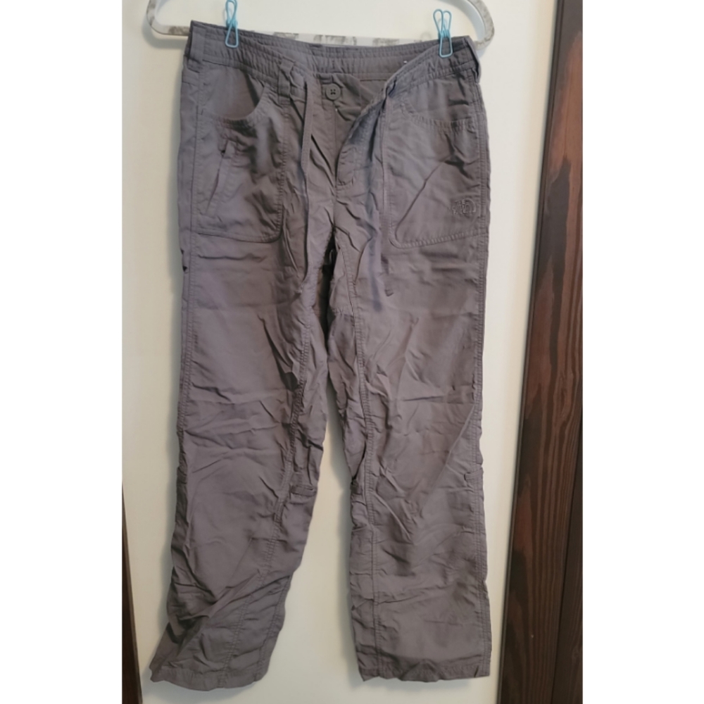The North Face Womens 10 Gray Roll Tab Hiking Outdoor Pants Zip Pocket Fishing